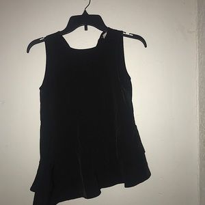 The shoulder off blouse is black of fresh fabric